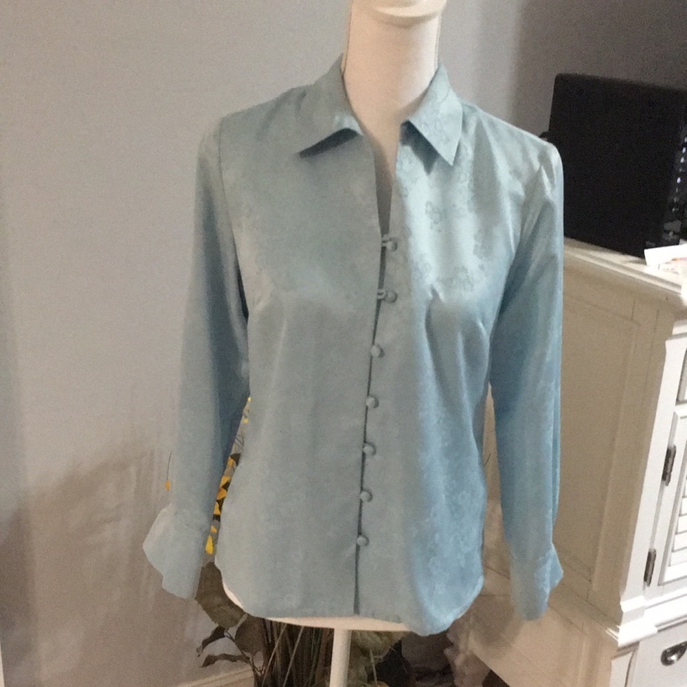 Laura Scott petite blue blouse